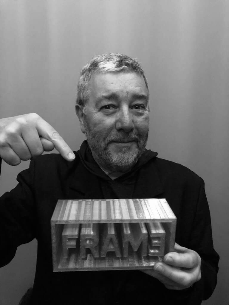 PHILIPPE STARCK RECEIVES THE “LIFETIME ACHIEVEMENT AWARD” FROM FRAME MAGAZINE.