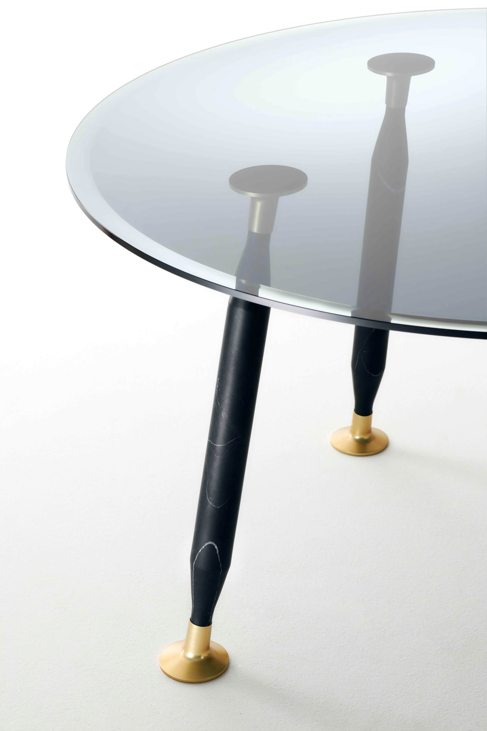 LADY HIO by Starck with S. Schito (GLAS ITALIA) - Tables