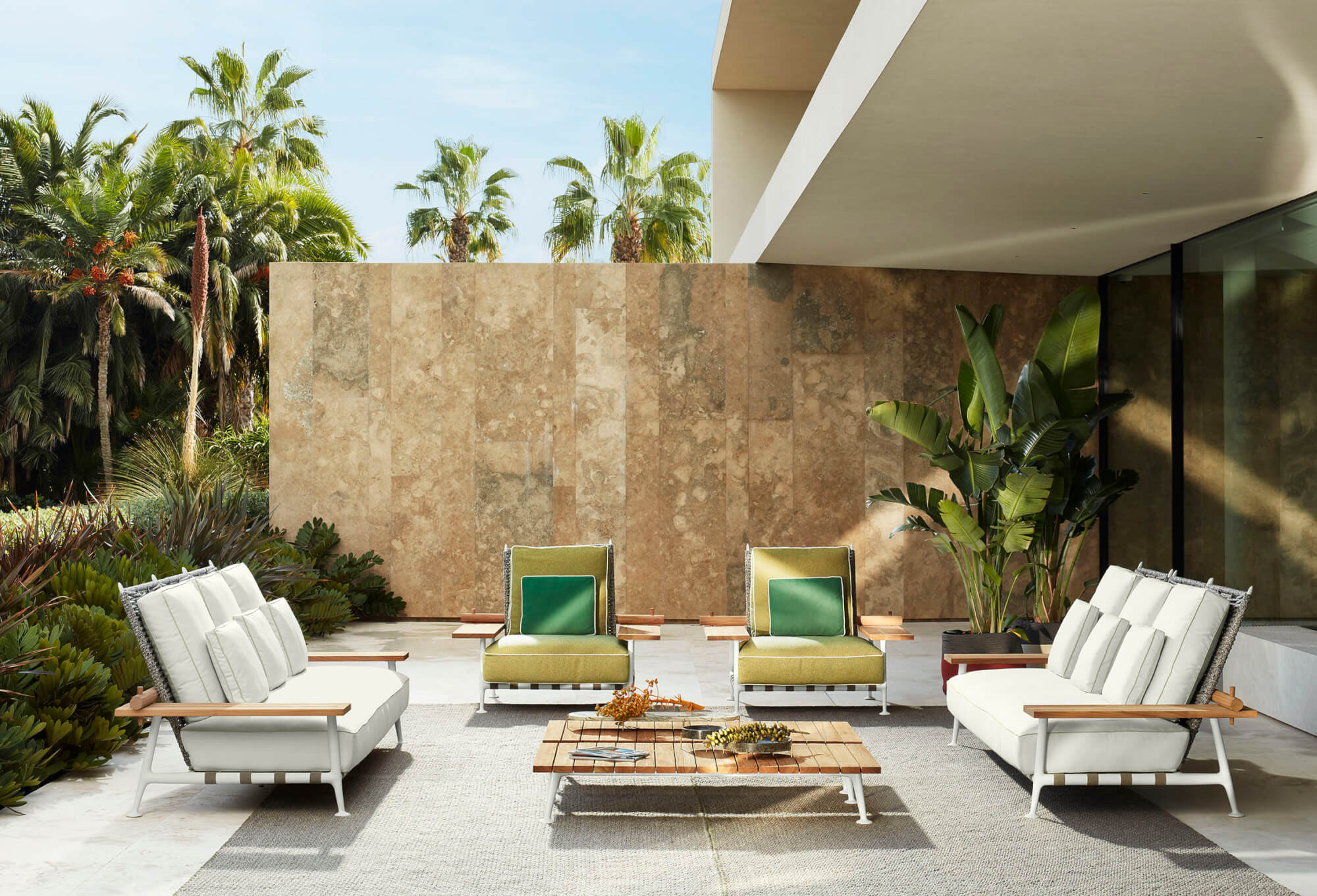 AN OUTDOOR COLLECTION IN HARMONY WITH NATURE : PHILIPPE STARCK & CASSINA 2020