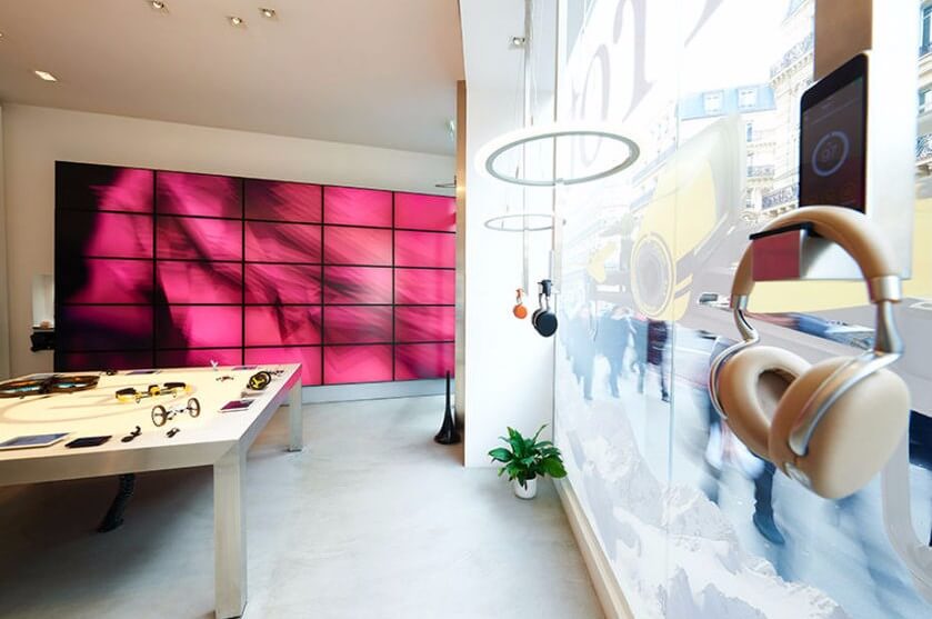 Starck design the new Parrot shop - 
