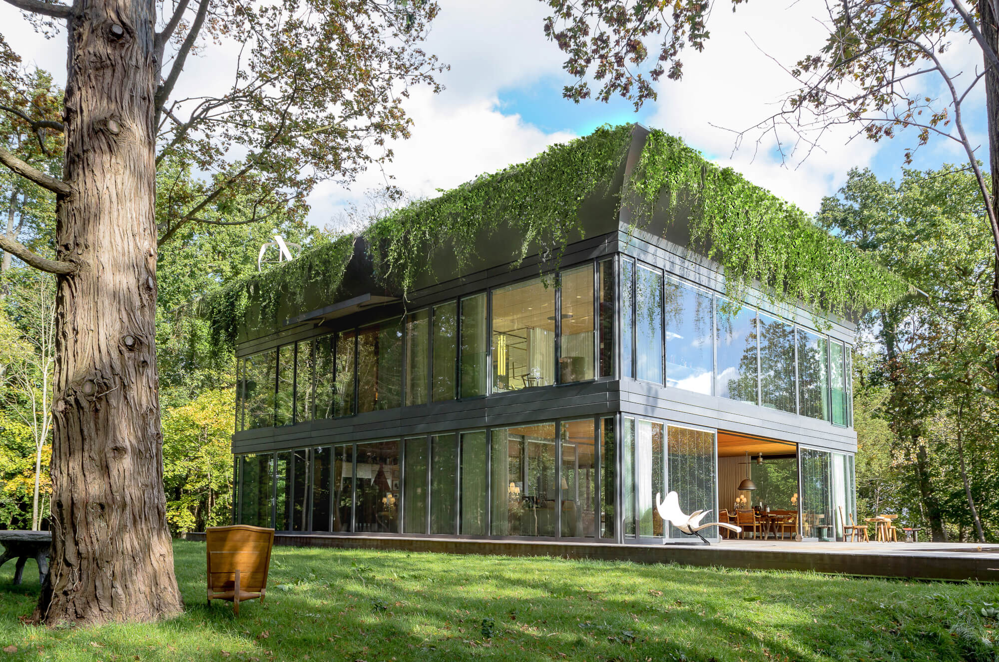 T me glass house. Дом Филиппа Старка. Архитектура Филиппа Старка. Prefabricated prefabricated Houses технология.