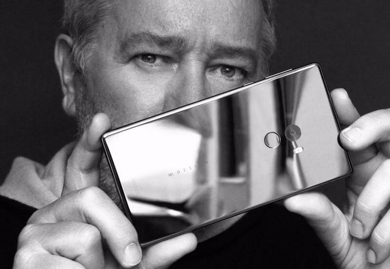 Philippe Starck, une carrière dédiée au design démocratique 